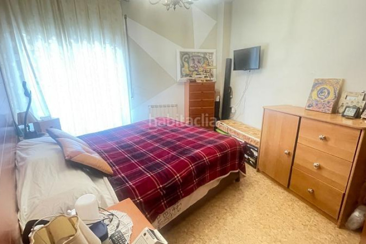 Piso pis amb , pàrquing, traster i piscina comunitària en Terrassa