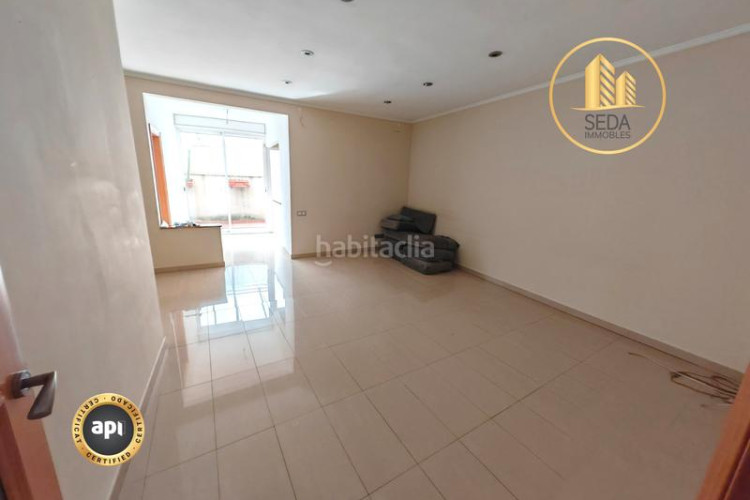 Casa dos viviendas independientes en una sola casa en la gripia – les arenes en Terrassa