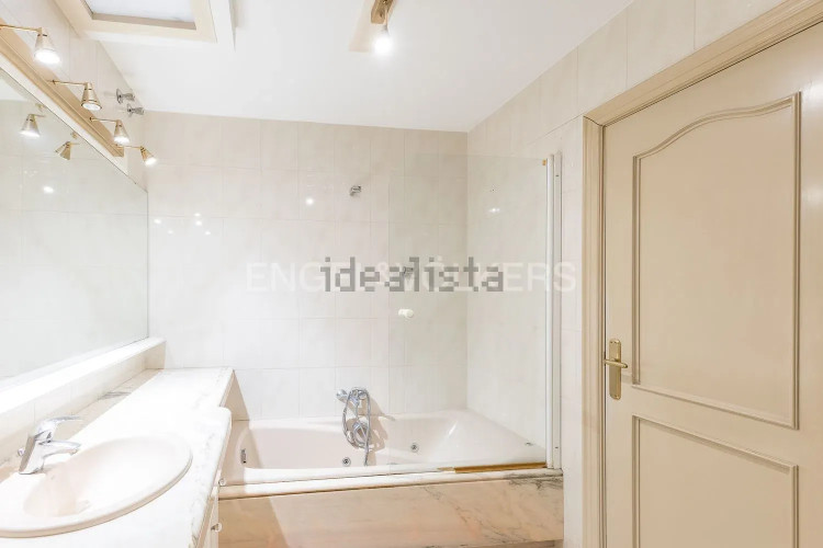 Dúplex en Barrio Centre