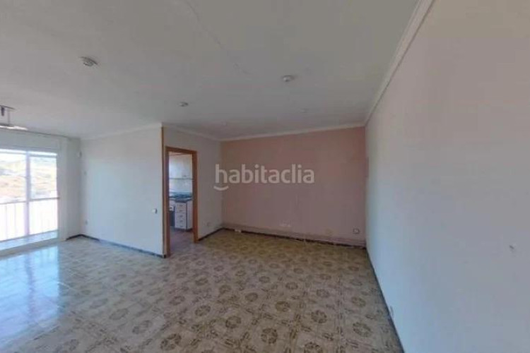 Piso  de 4 habitaciones en Zona Esportiva Terrassa