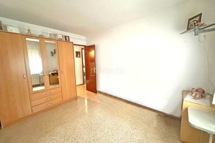 Piso  con 4 dormitorios y balcón en Sant Pere Nord Terrassa