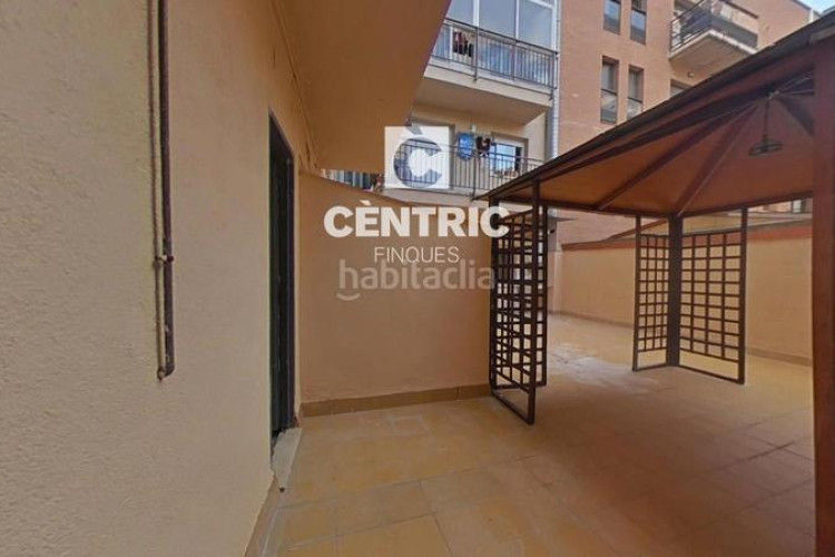 Piso oportunidad inversión. piso grande con 4 habitaciones perfecto para familias numerosas! en Terrassa