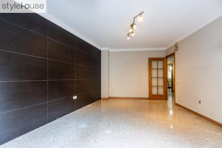 Terrassa - Carrer autonomia, Sant Pere