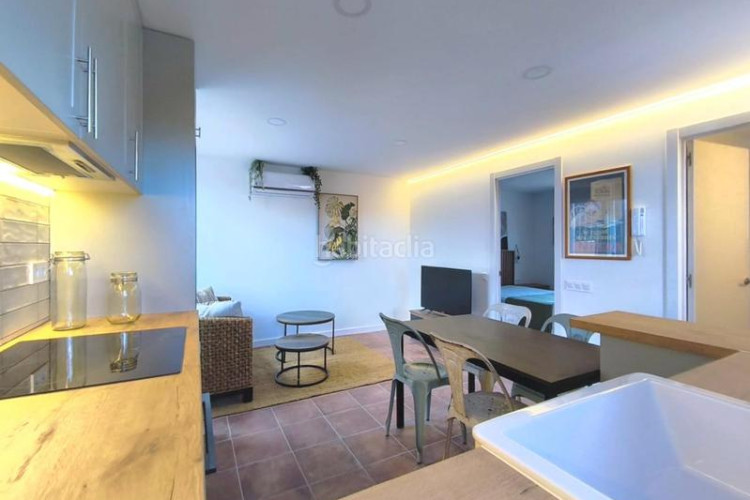 Casa acollidora casa a quatre vents situada en una zona privilegiada amb vistes espectaculars i a només 3 minuts . en Terrassa