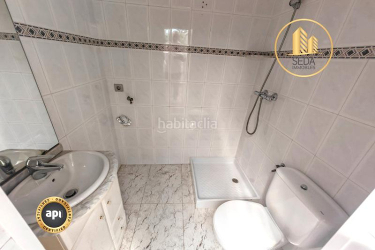 Casa dos viviendas independientes en una sola casa en la gripia – les arenes en Terrassa