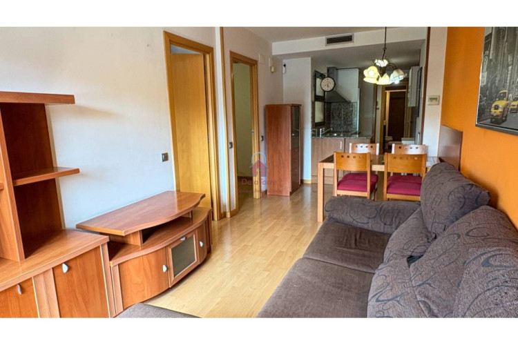 Poetesa Capara, Sant Pere Nord