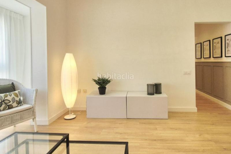 Piso de 4 hab reformat a estrenar al carrer prat de la riba tocant jacquard en Terrassa