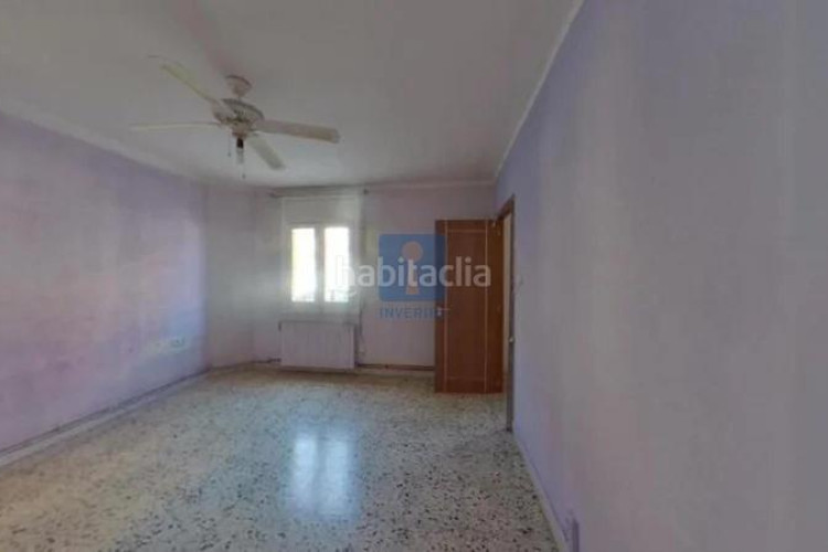 Piso inmueble ilegalmente okupado situado en el passeig del vintidos de juliol 766, bajos 4, , barcelona en Terrassa