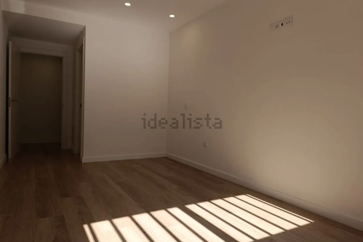 Piso en calle Transversal, 181