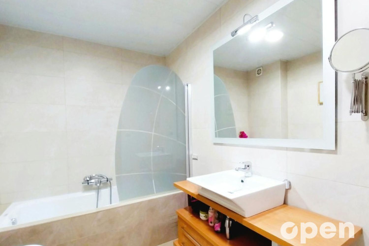 de Rocafort, Les Arenes - La Gru00EDpia  Can Montllor