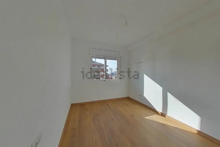 Piso en avenida de l'Abat Marcet