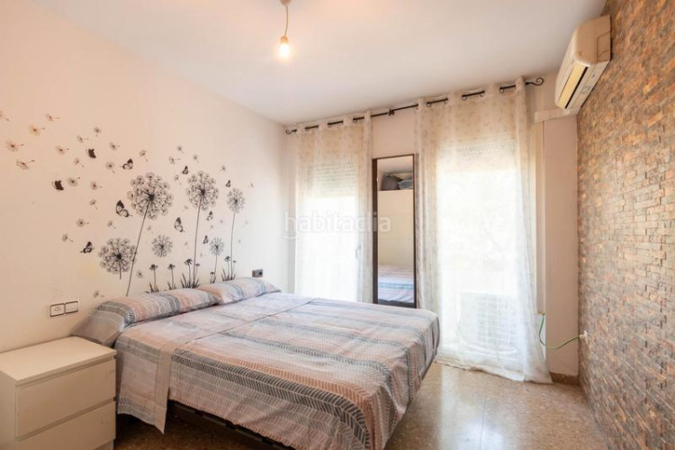 Dúplex zona centro. luminoso ático dúplex de 3habs. + 2lav. + terraza en Terrassa