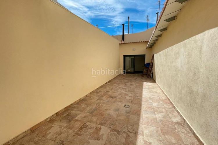 Piso zona de Ca n'Aurell. obra nueva de 3habs + 2lav. + patio en Terrassa