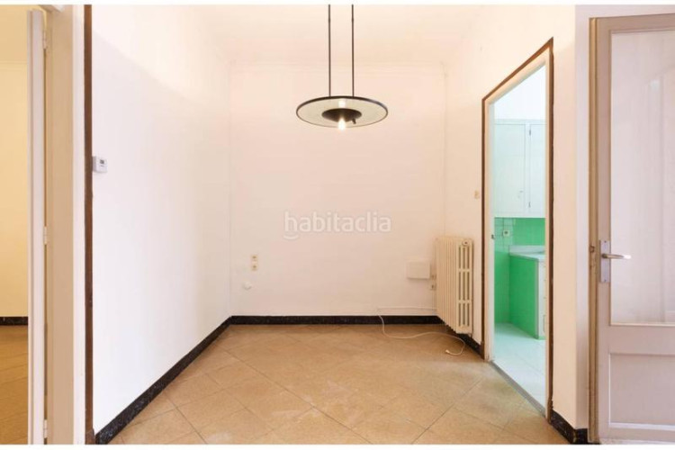 Casa adosada  4hab 1 wc garaje de 140m2 terarza en Terrassa