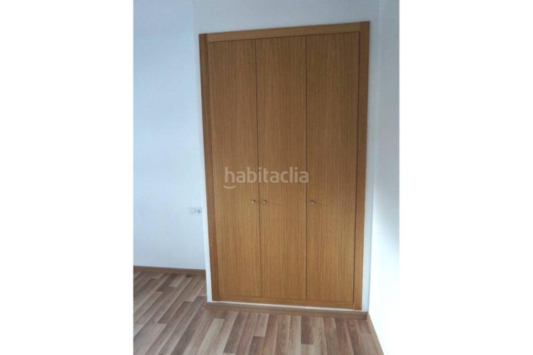 Piso fantastico piso de 2 habitaciones con pk trastero con piscina comunitaria en Terrassa