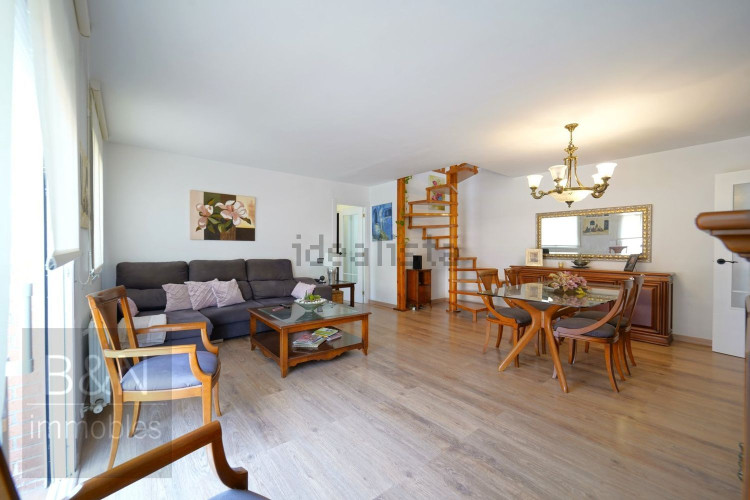 Dúplex en Barrio Zona Esportiva