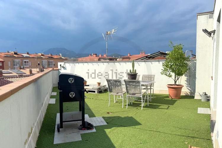 Chalet adosado en calle de Cervera