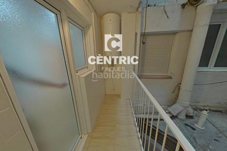 Piso  moderno con 3 habitaciones gran oportunidad ! en Terrassa