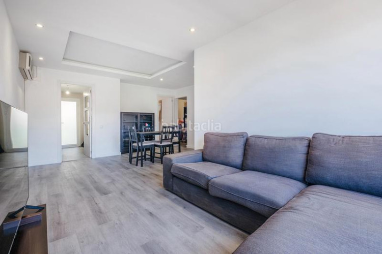 Piso exclusiva vivienda reformada a estrenar a pocos minutos del centro en Terrassa
