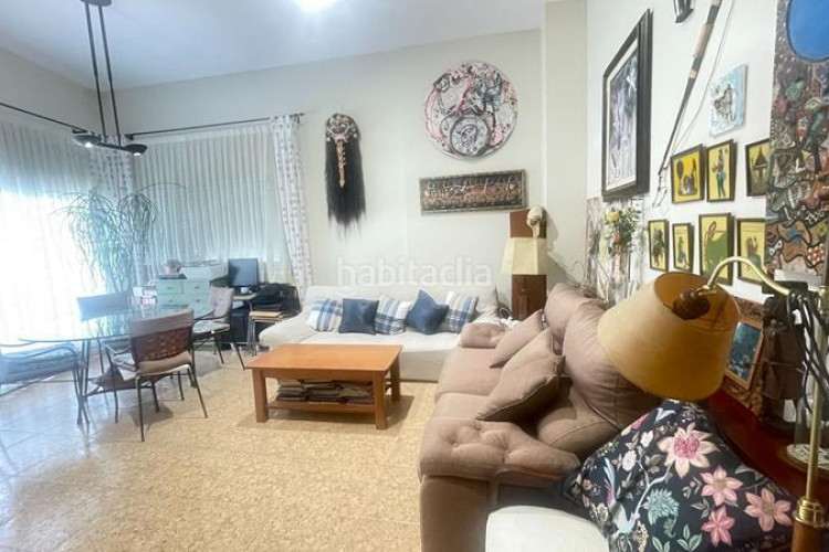 Piso pis amb , pàrquing, traster i piscina comunitària en Terrassa