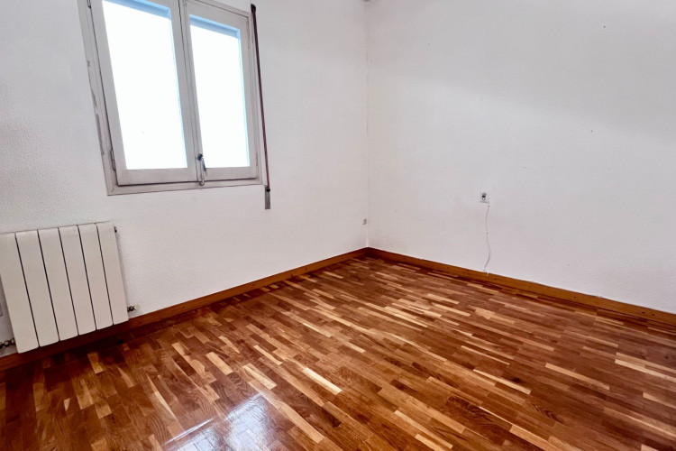 Carrer de Prat de la Riba, Vallparadu00EDs - Antic Poble de Sant Pere