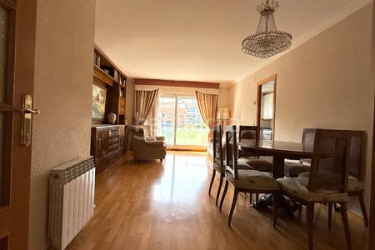 Dúplex ático dúplex, 4 habs.+ 3 wc, ascensor, parking y 2 terrazas. en Terrassa