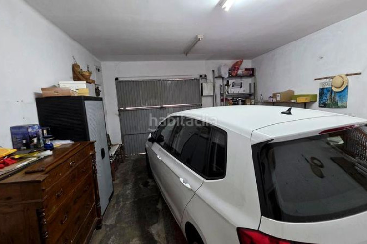 Casa  cantonera, ideal para 2 familias en Ca n'Anglada Terrassa