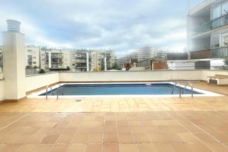 Plau00E7a del Mestre Serrat, Sant Pere