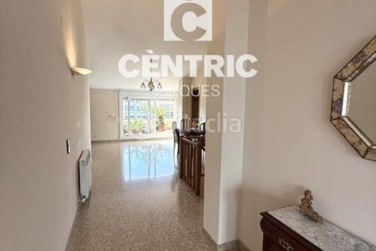 Dúplex ático dúplex en venta con 4 habitaciones estudio en Terrassa