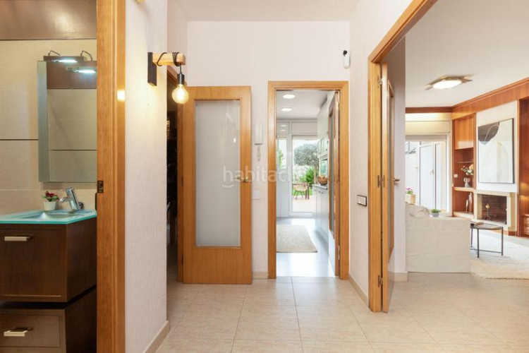 Planta baja en calle de galileu 341 jardí privat amb espai verd únic i amb pàrquing en Terrassa