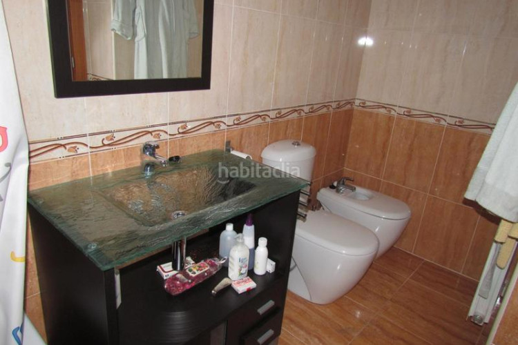 Dúplex zona de Egara. dúplex de 2habs. + 2lav. + balcón + terraza + pk en Terrassa