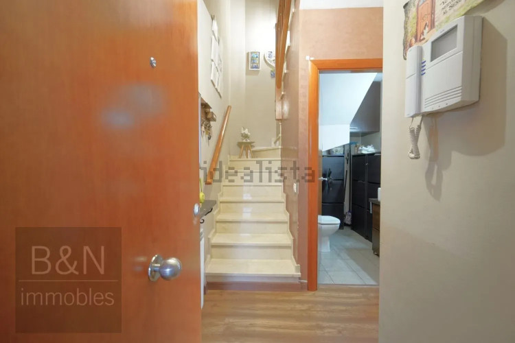 DÚPLEX EN EXCLUSIVA CON TERRAZA PRIVADA Y PLAZA DE GARAJE – UN HOGAR PARA VIVIRLO