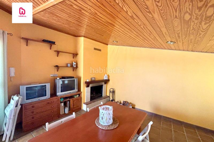 Piso  5 habitaciones con terraza balcón y lavadero para entrar a vivir en Terrassa