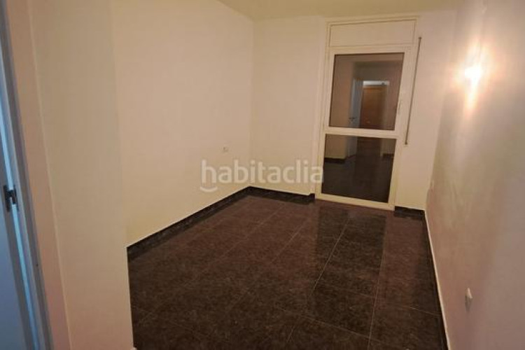 Piso  . muy bien ubicada en Zona Esportiva Terrassa