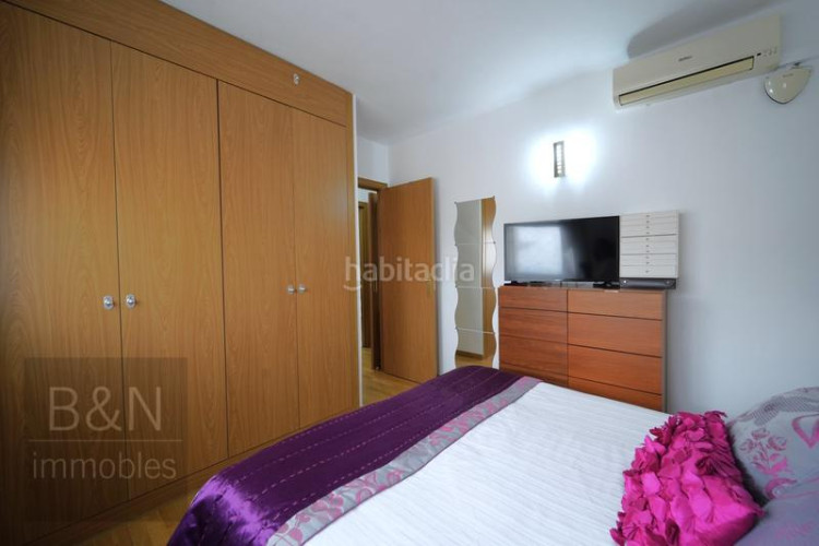 Piso te vas a enamorar de su carácter! amplio, luminoso, con zona comunitaria y plaza de párquing con trastero en Terrassa