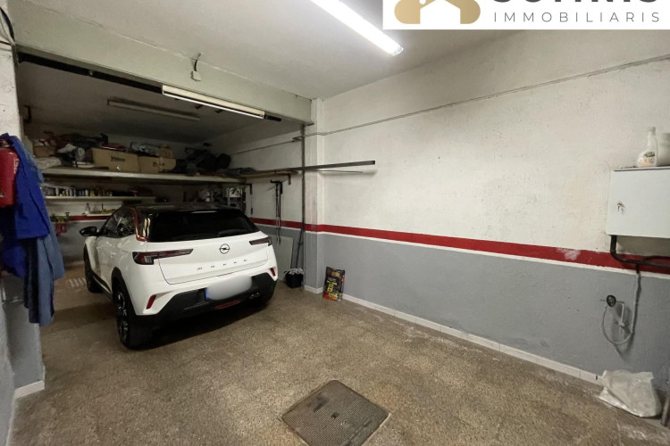 Les Arenes - La Gru00EDpia  Can Montllor