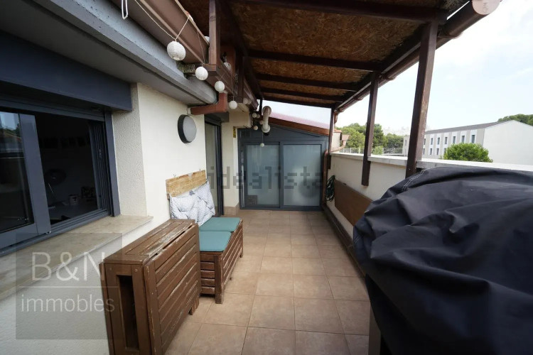 DÚPLEX EN EXCLUSIVA CON TERRAZA PRIVADA Y PLAZA DE GARAJE – UN HOGAR PARA VIVIRLO