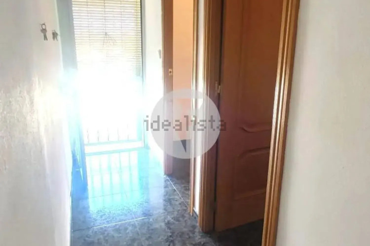 Casa independiente en calle del Camerun