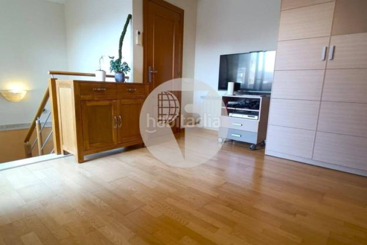 Dúplex  de ensueño en el centro con gran terraza y balcón, 2 plazas de parking y detalles premium en Terrassa