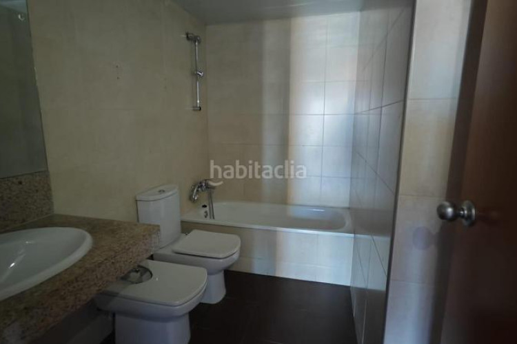 Piso  de 3 habitaciones, y 2 baños en Egara Terrassa