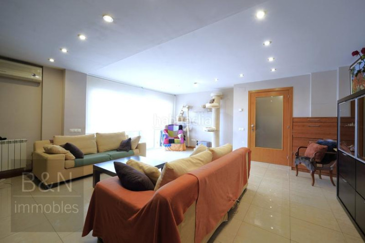 Dúplex impresionante dúplex de 4 dormitorios con 3 salidas al exterior espaciosidad y luz natural en cada rincón en Terrassa