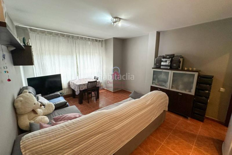 Piso  en venta luminoso, bien ubicado y listo para entrar a vivir! en Terrassa