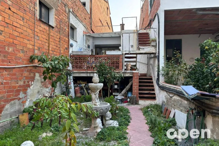 Chalet en calle d'Àngel Guimerà