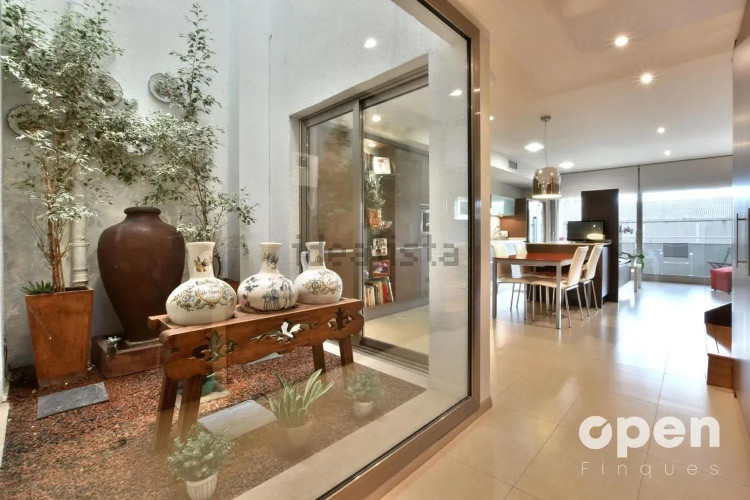 Chalet adosado en calle de la Poetessa Caparà