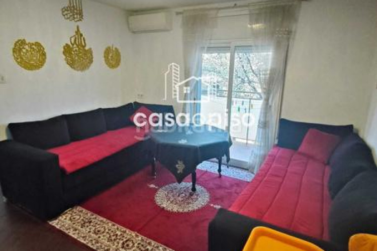 Piso  reformado en La Cogullada 3 dormitorios, 1 baño, todo exterior, cocina individual, con dos balcones uno de 6m y otro de 4m y en Terrassa