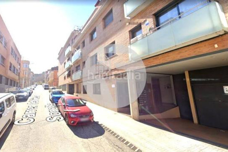 Dúplex impresionante dúplex en La Cogullada!, espacioso, luminoso y con todas las comodidades a 5 minutos del centro en Terrassa