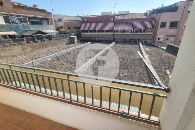 Piso amplio piso de 130 m con grandes posibilidades junto a plaza cataluña en Terrassa