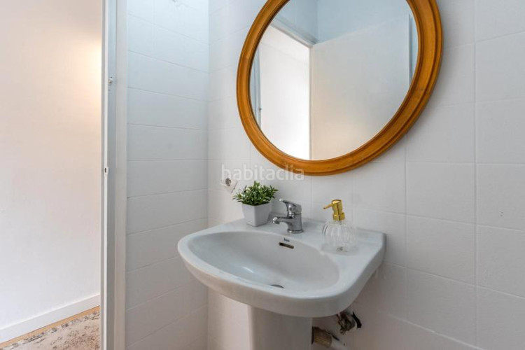Dúplex vivienda tipo dúplex de 4 habs. con terraza. zona Segle XX. en Terrassa