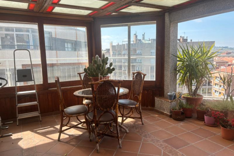 Ático espectacular y auténtico ático en una sola planta con una gran terraza con vistas despejadas en el centro!!! en Terrassa