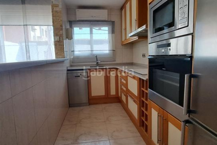 Casa el hogar que tu familia sueña te espera en can montllor! en Terrassa